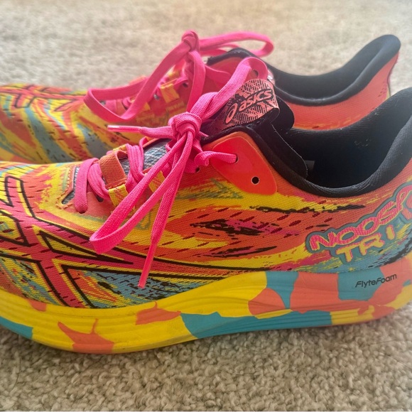 ASICS Neon Multicolor Running Shoes - Picture 1 of 3
